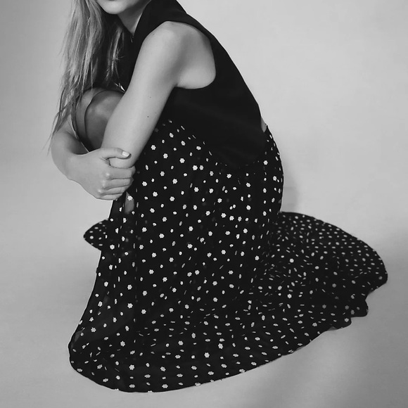 NWT HOST PICK 🌹 Anthropologie Embroidered Wrap Midi Skirt - Picture 5 of 9